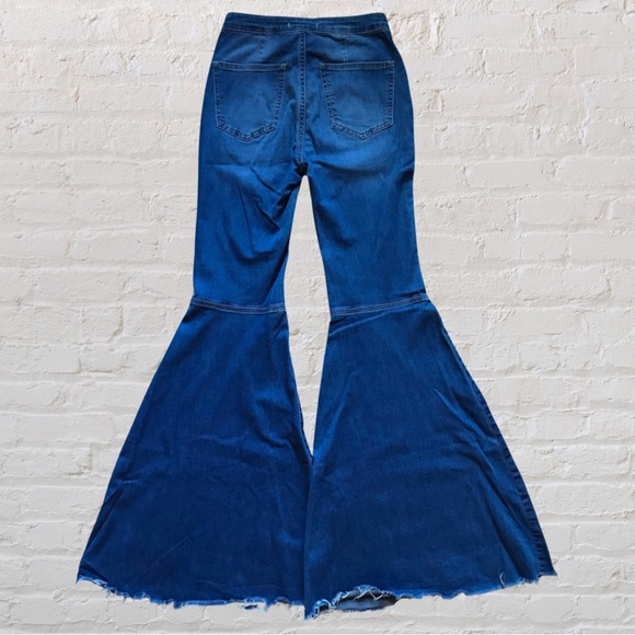 Free People Just Float On Super Wide Flare Jeans Size 26R - Picture 4 of 7